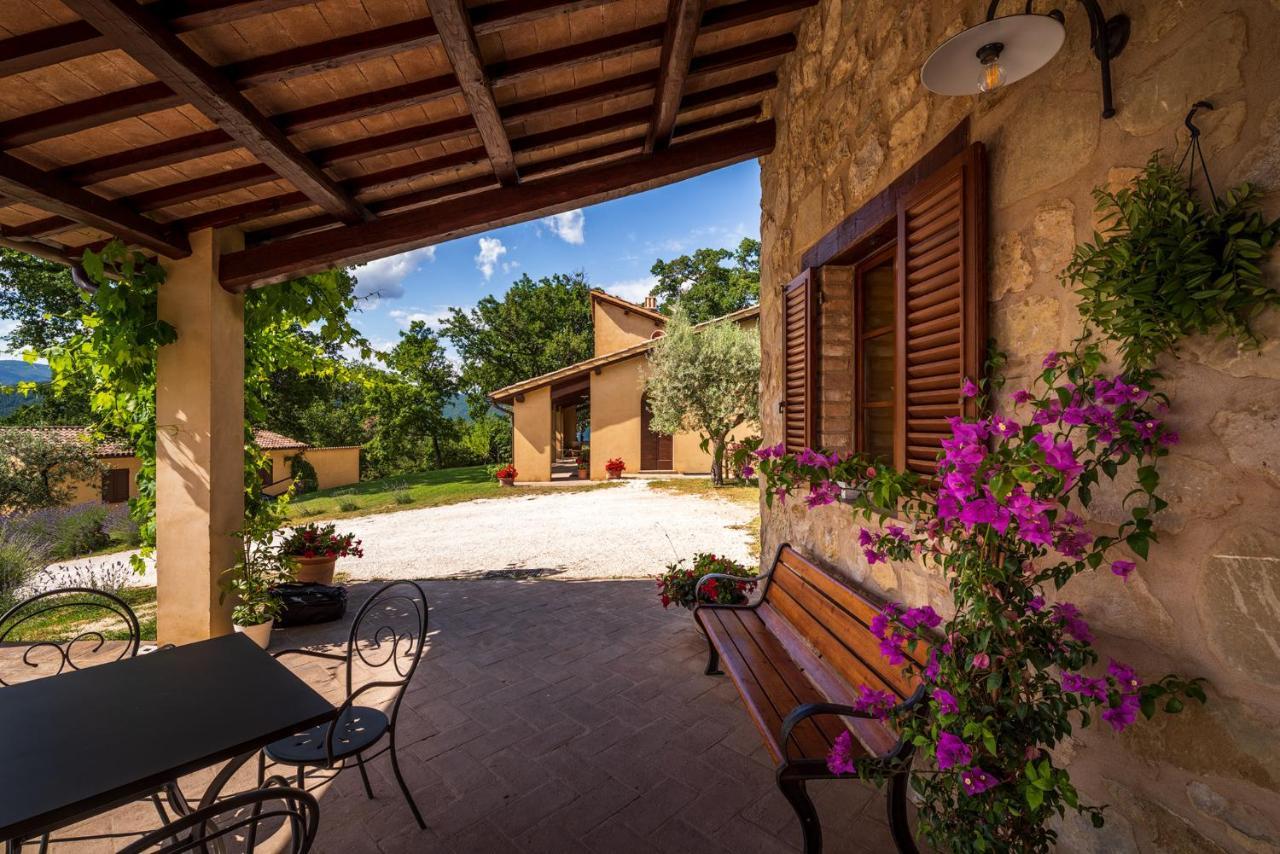 Agriturismo Le Vigne Foligno Eksteriør bilde
