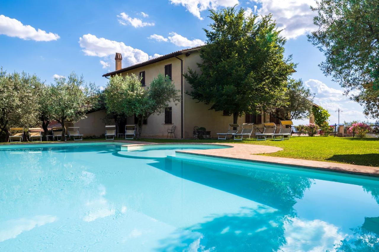 Agriturismo Le Vigne Foligno Eksteriør bilde