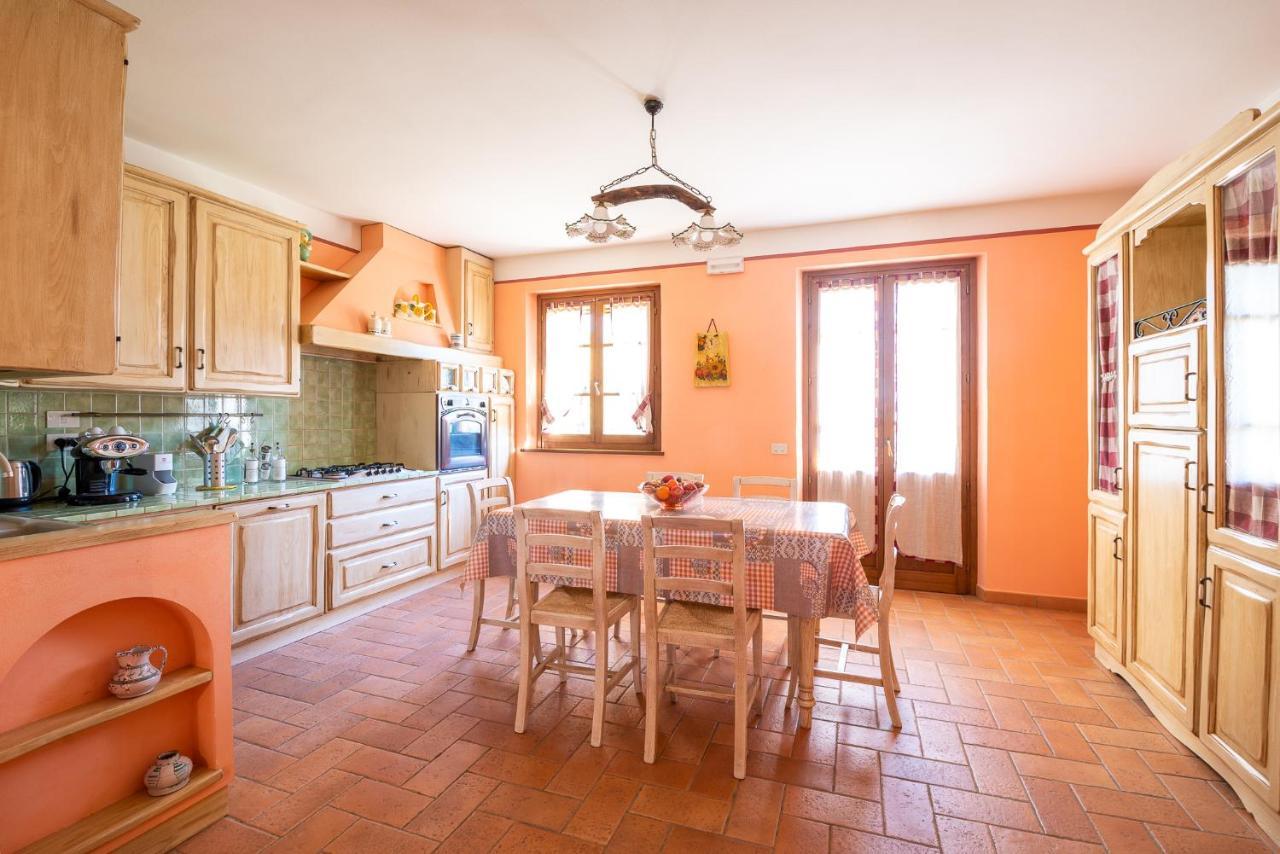 Agriturismo Le Vigne Foligno Eksteriør bilde