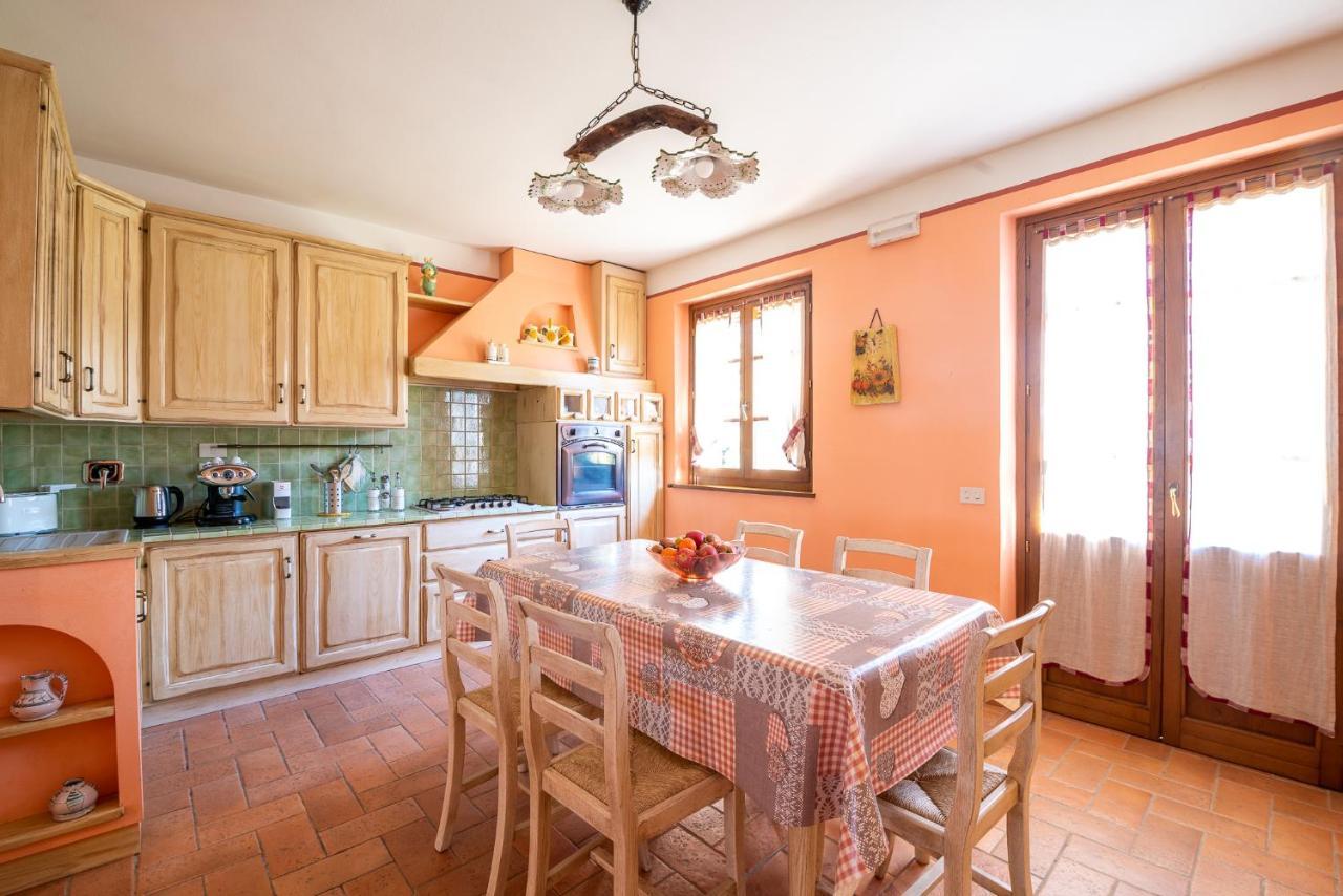 Agriturismo Le Vigne Foligno Eksteriør bilde