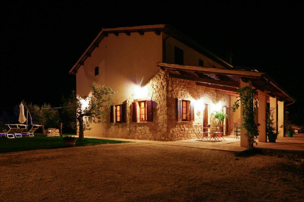 Agriturismo Le Vigne Foligno Eksteriør bilde